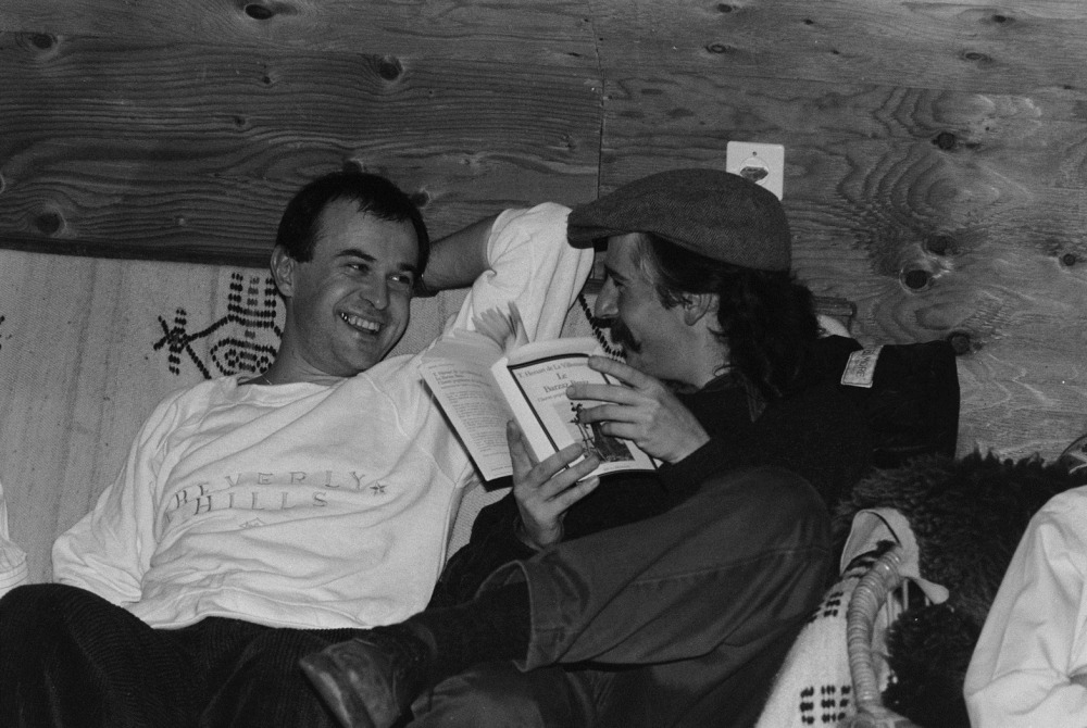 Yann-Fañch Kemener (à gauche) et Erik Marchand en 1989. Photo Robert Bouthillier © Dastum